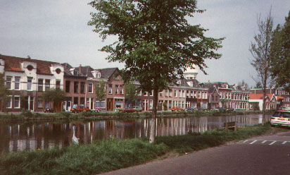 delft.JPG (42178 bytes)