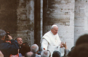 pope.JPG (23645 bytes)