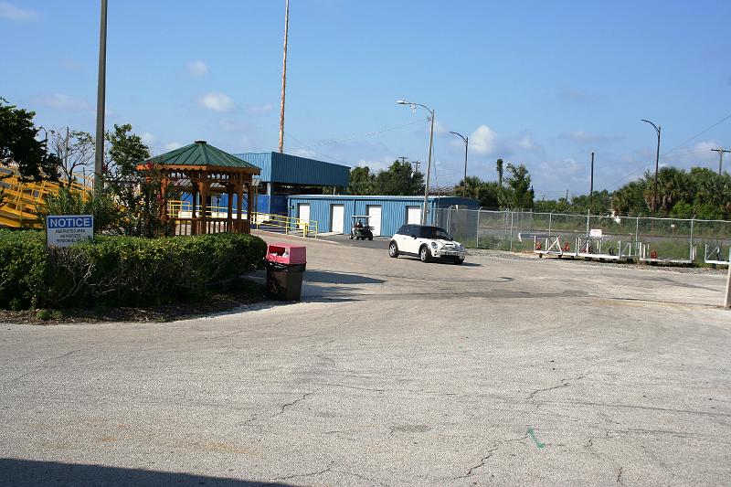 Sanford_unloading